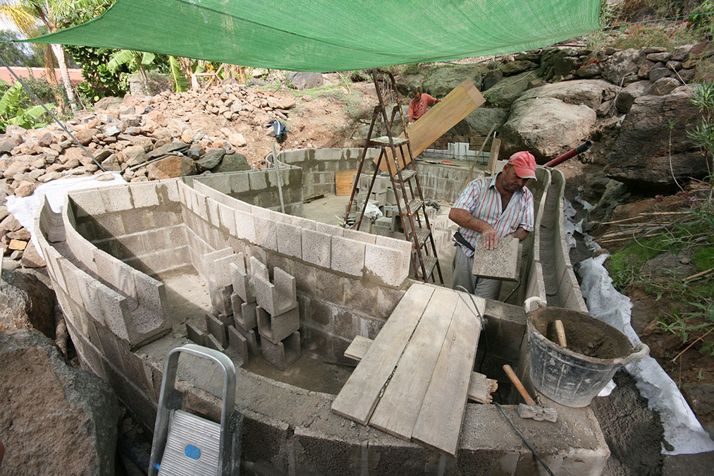 Aufstocken der Poolmauer 