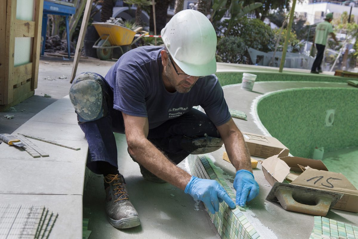 Mosaik Verlegung - Anpassung auf Kante